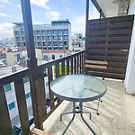 Downtown Rooms, 200m From Marina 拉纳卡
